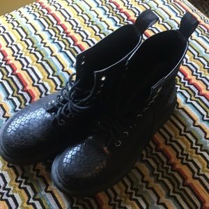 Dr. Martens/ Doc Martens- size 8